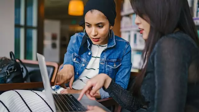 Business women collaborating