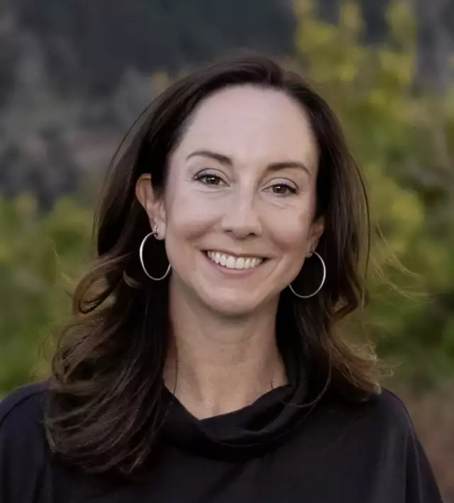 Christine Lavery headshot