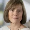 Caroline Robertson headshot